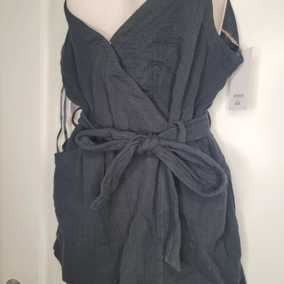Black Lightweight Sleeveless Wrap Romper with Tie Waist - Picture 2 of 4